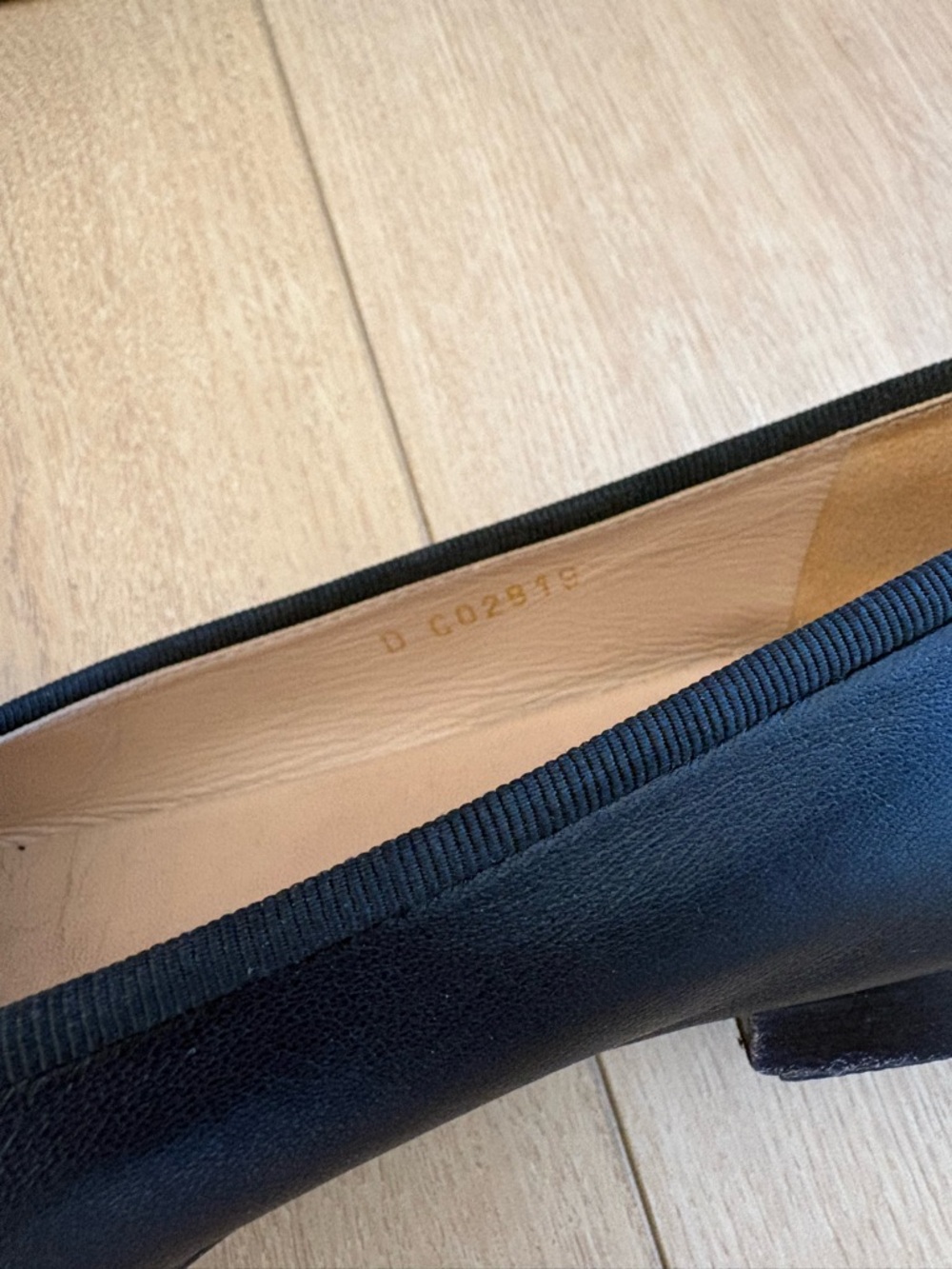 CHANEL Black Patent Cap-Toe Leather Ballet Flats with CC Logo - Picture 7 of 11